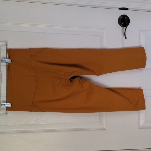 Girlfriend Collective Cropped High Rise Compressive Leggings Saddle Yellow - Picture 3 of 4